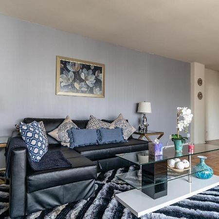 Spacious Charming Condo With Great Views Near The Grove Los Angeles Exterior photo