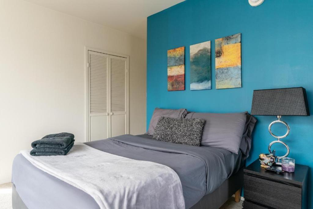 Spacious Charming Condo With Great Views Near The Grove Los Angeles Exterior photo